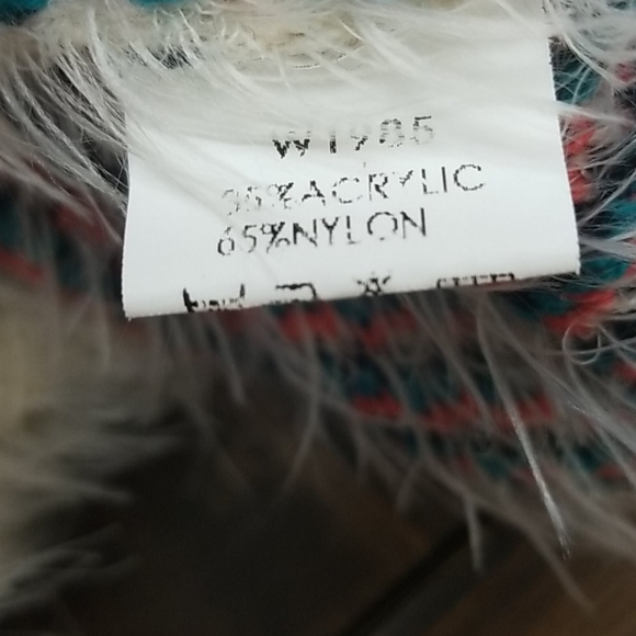 Boho Southwestern Fuzzy Soft Sweater Small - Picture 5 of 5